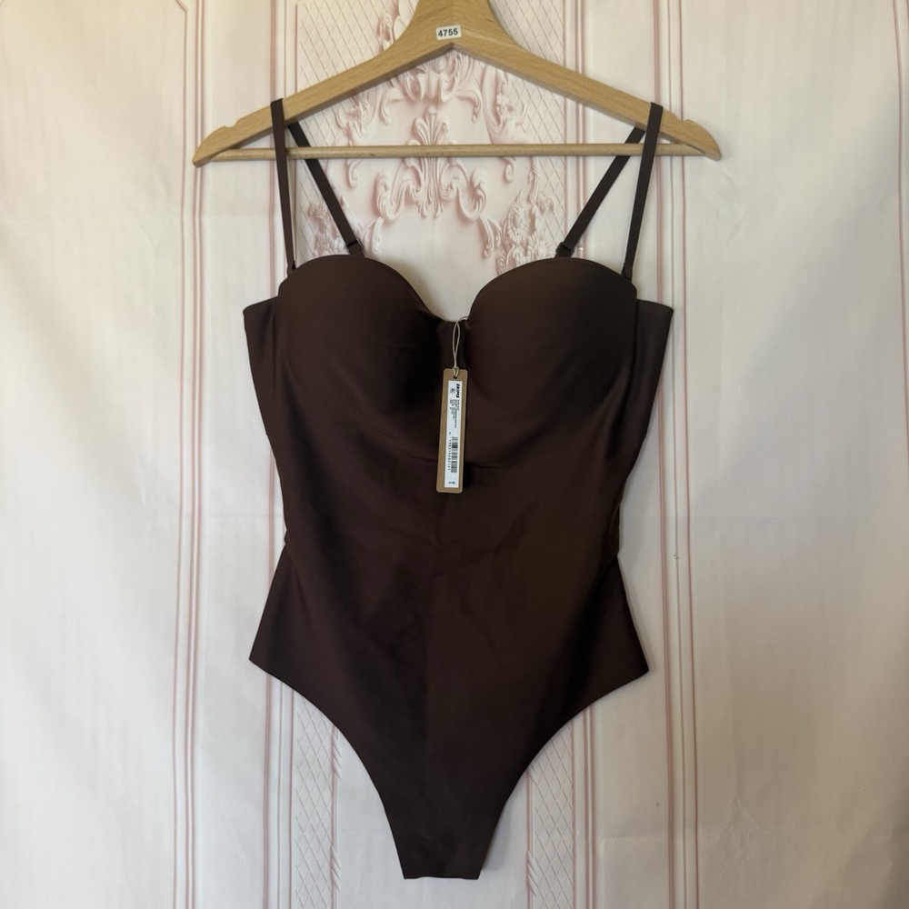 Skims Underwire Body Molded Thong Bodysuit Size Medium Cocoa Brown NWT $138